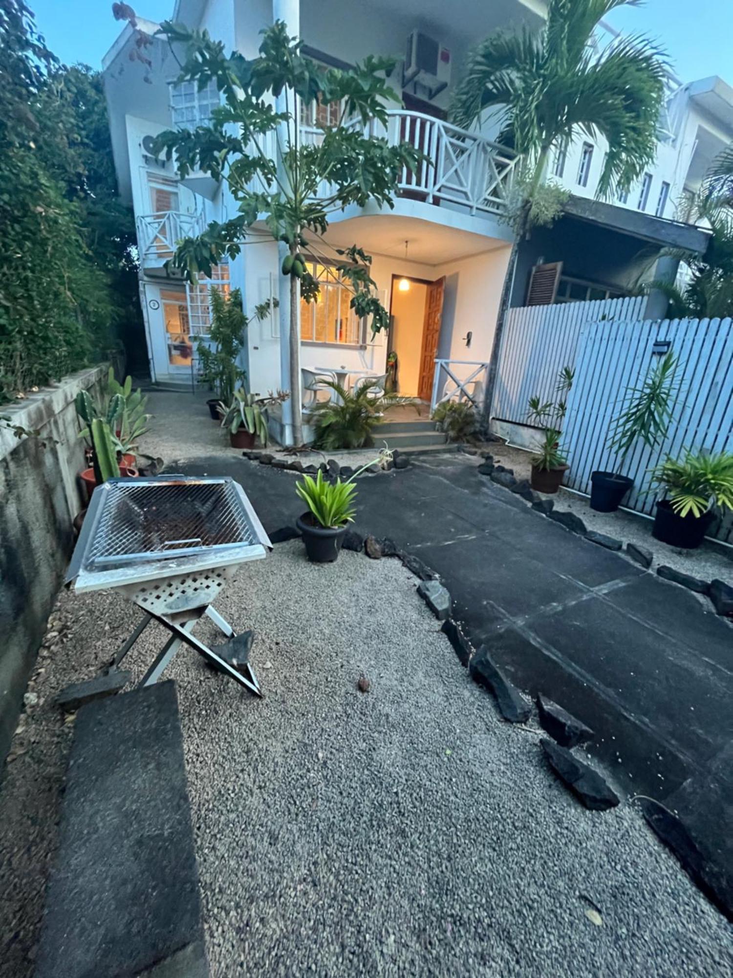 Maison Sandra Montchoisy מראה חיצוני תמונה